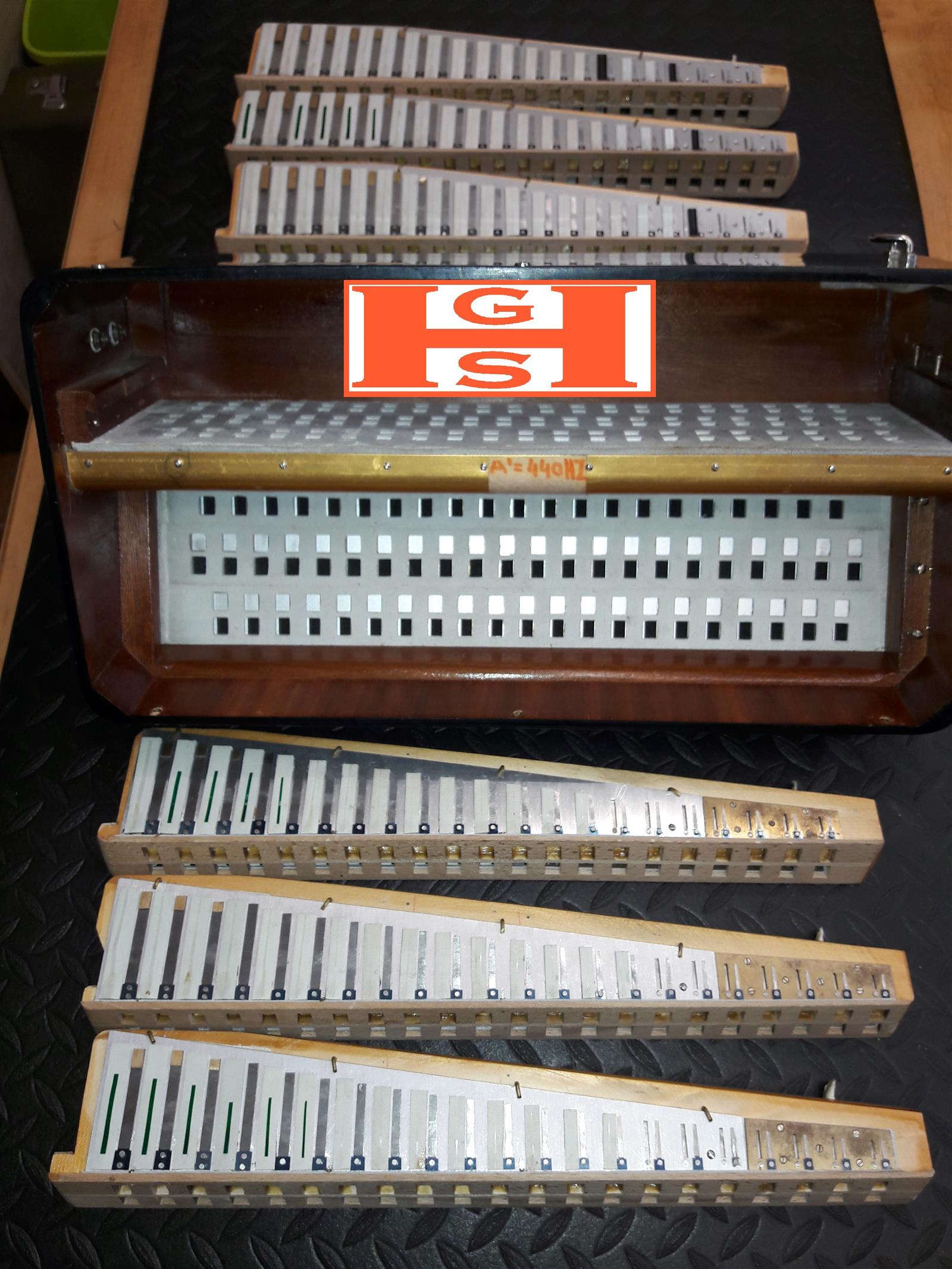 Startseite | Gruber Stimmt`s Harmonikaservice Gruber Bassmechanik Harmonikaservice Gruber stimmt`s